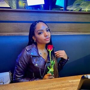 Meet your Posher, Kelcey